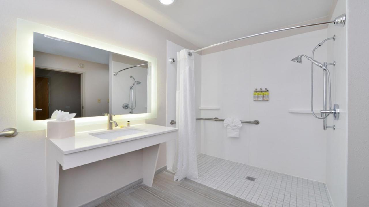 Holiday Inn Express Hotel & Suites La Place By Ihg Eksteriør billede